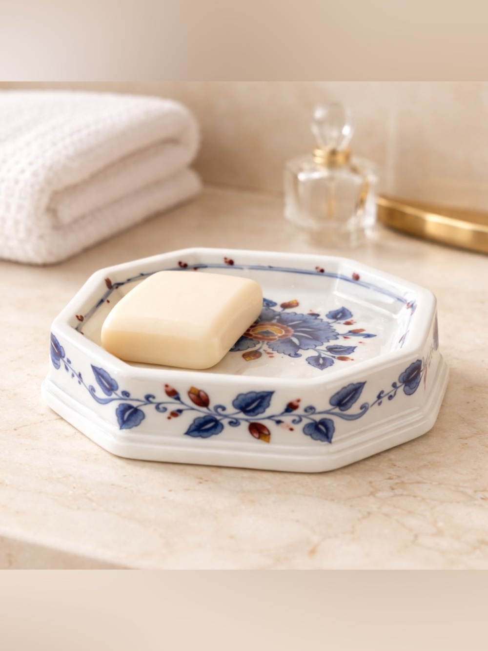 Vintage 1979 Estée Lauder Porcelain Soap Dish